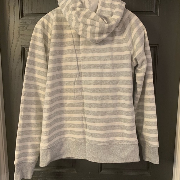 GAP hoodie size L fits small lined with t-shirt material - Picture 7 of 7